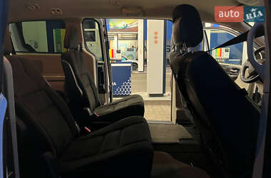 Минивэн Dodge Grand Caravan 2017 в 
