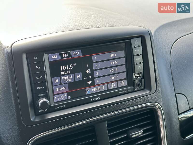 Мінівен Dodge Grand Caravan 2017 в Києві