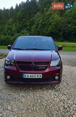 Минивэн Dodge Grand Caravan 2018 в Киеве