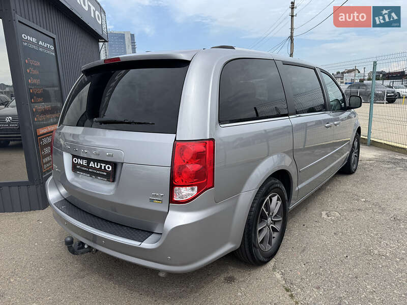 Мінівен Dodge Grand Caravan 2017 в Києві