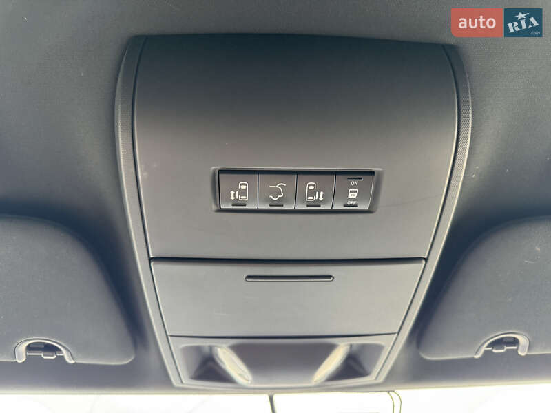 Мінівен Dodge Grand Caravan 2017 в Києві