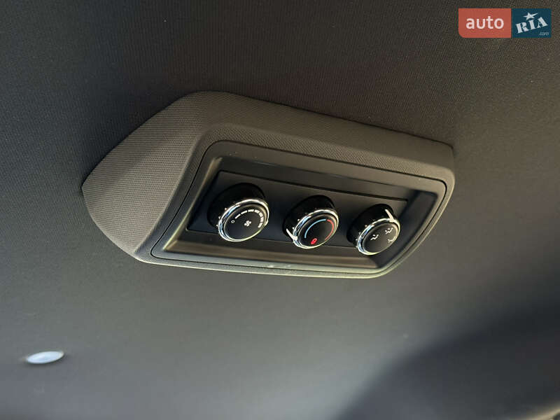 Минивэн Dodge Grand Caravan 2019 в Киеве фото 29 Минивэн Dodge Grand Caravan 2019 в Киеве