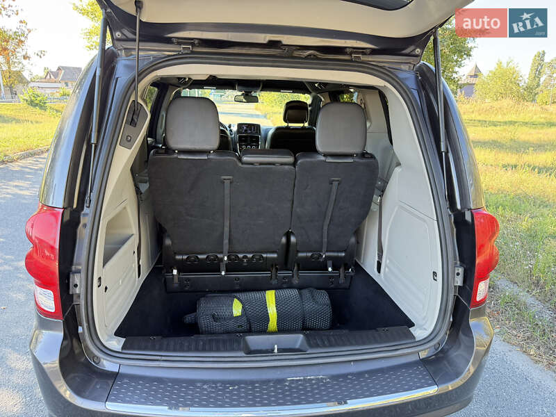 Минивэн Dodge Grand Caravan 2019 в Киеве фото 42 Минивэн Dodge Grand Caravan 2019 в Киеве