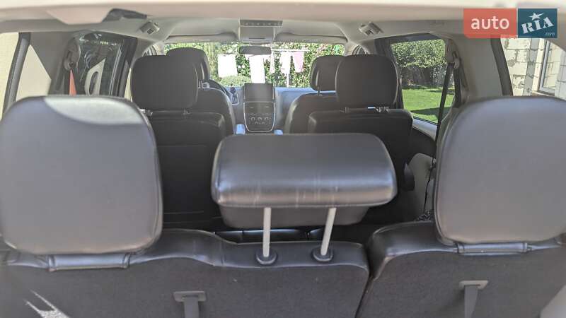 Минивэн Dodge Grand Caravan 2016 в Хмельницком фото 37 Минивэн Dodge Grand Caravan 2016 в Хмельницком