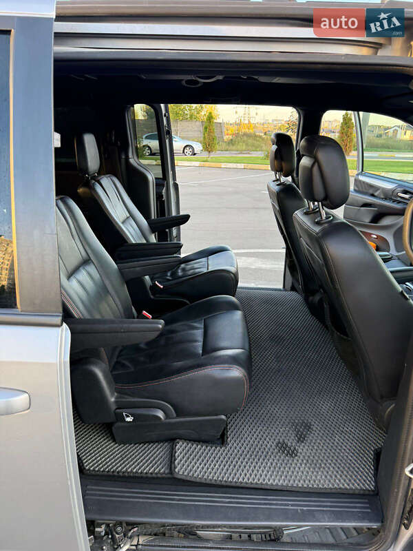 Минивэн Dodge Grand Caravan 2019 в Буче