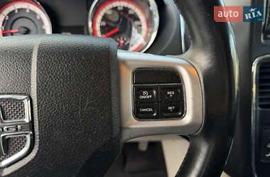 Мінівен Dodge Grand Caravan 2017 в 