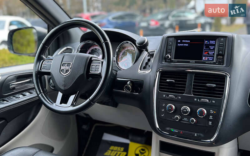 Мінівен Dodge Grand Caravan 2020 в Львові фото 19 Мінівен Dodge Grand Caravan 2020 в Львові