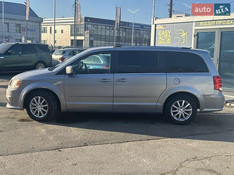 Мінівен Dodge Grand Caravan 2017 в Києві фото 6 Мінівен Dodge Grand Caravan 2017 в Києві