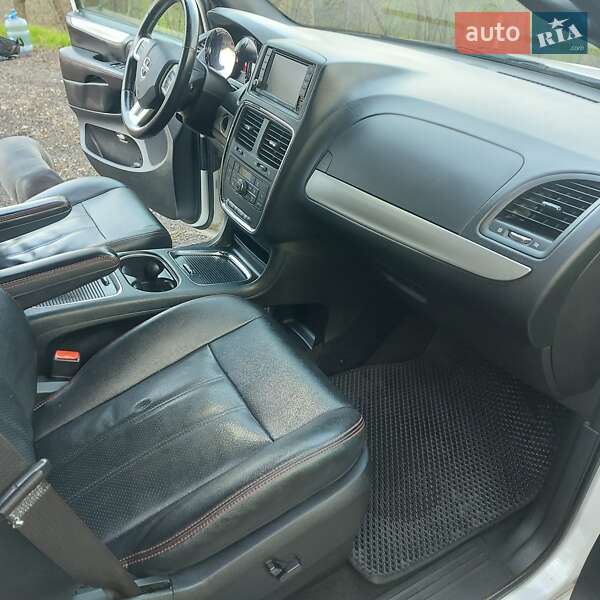 Мінівен Dodge Grand Caravan 2018 в Одесі