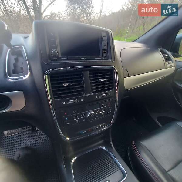Мінівен Dodge Grand Caravan 2018 в Одесі