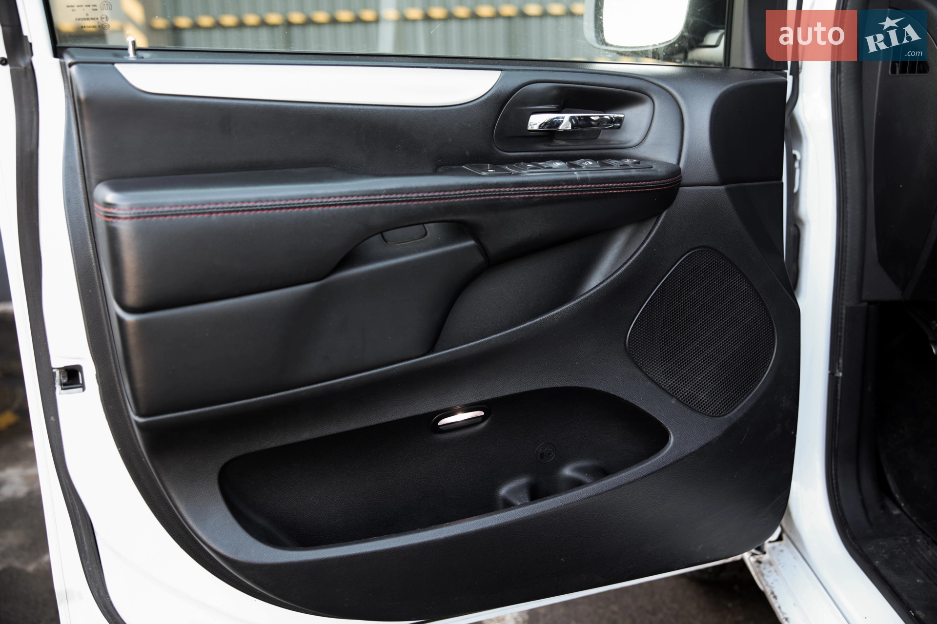 2017 Dodge Caravan - мініатюра 13