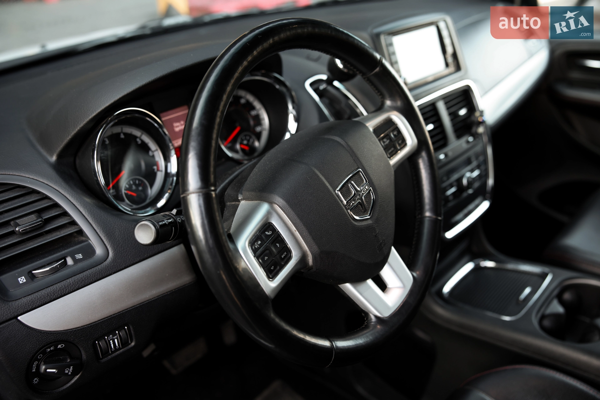 2017 Dodge Caravan - мініатюра 19