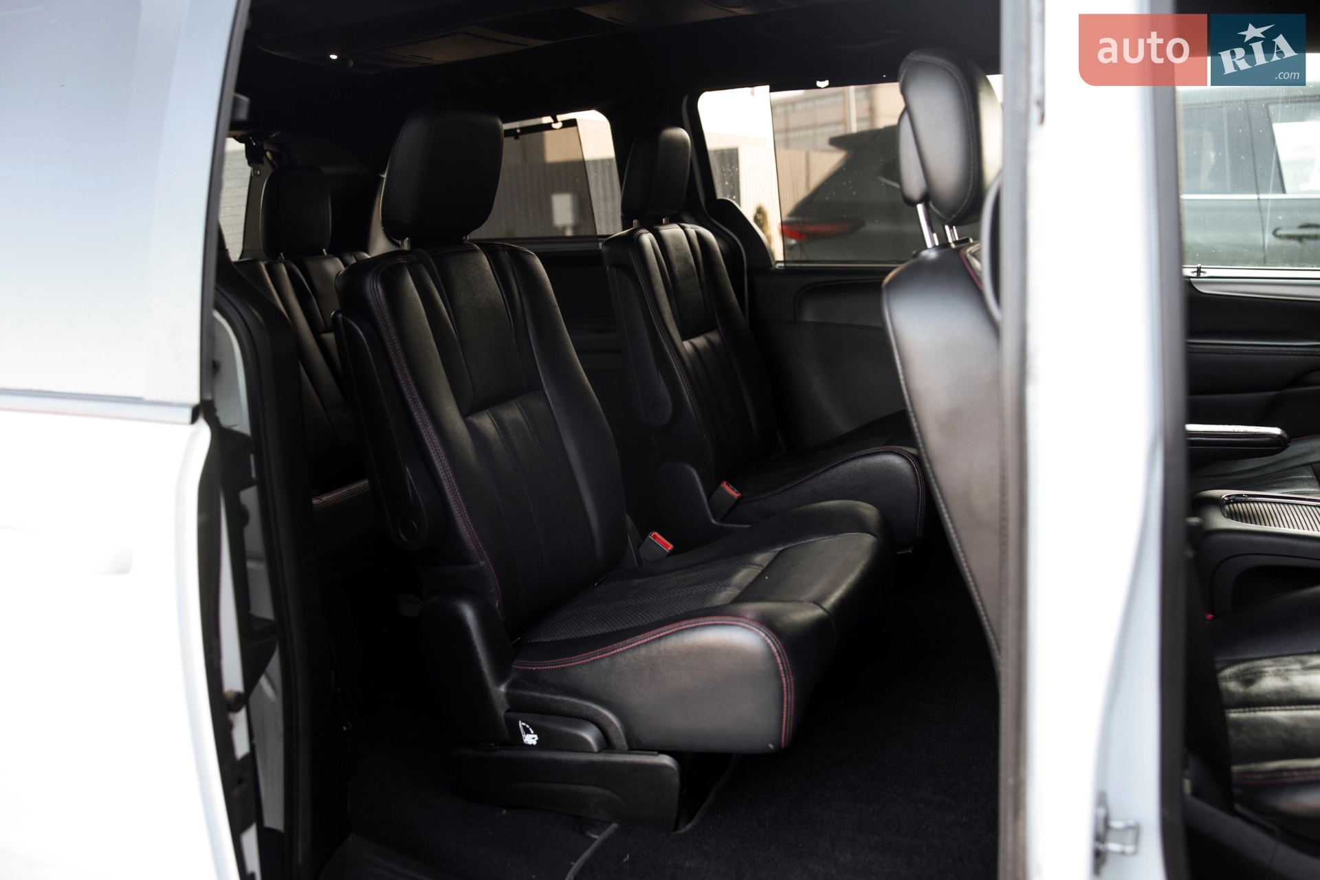 2017 Dodge Caravan - мініатюра 40