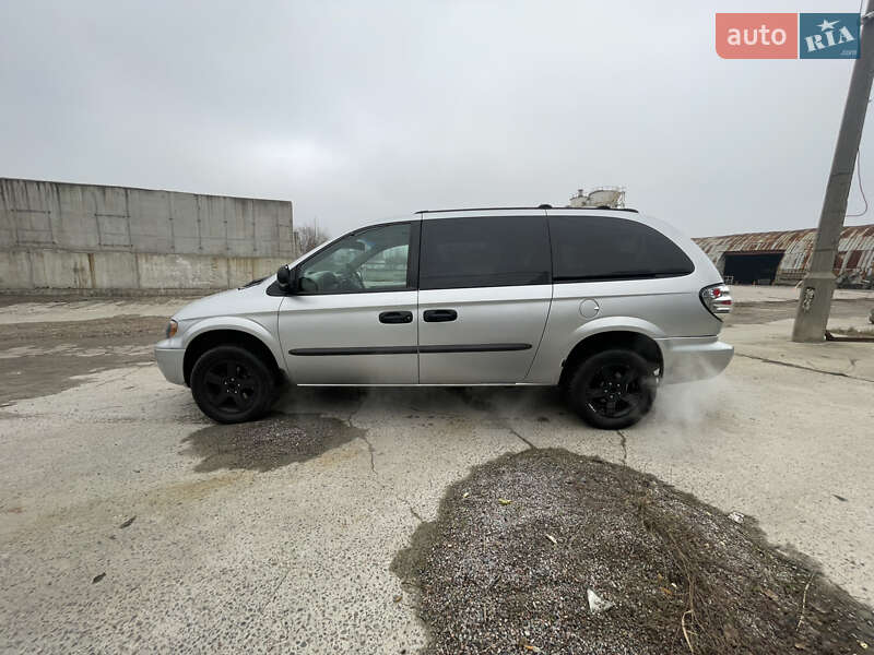 Минивэн Dodge Grand Caravan 2002 в Киеве