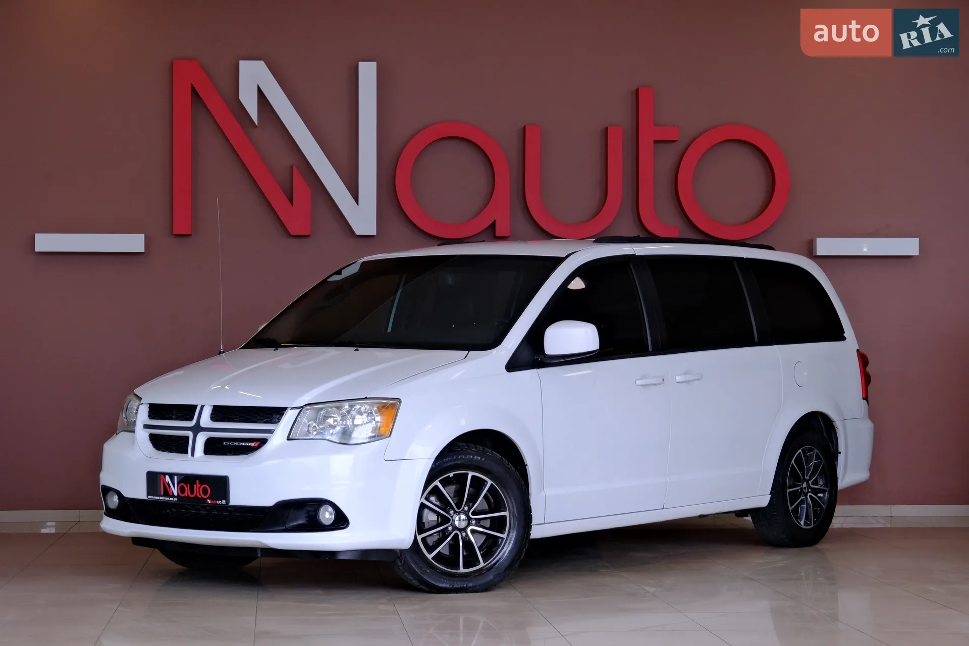 2018 Dodge Caravan - фото 1