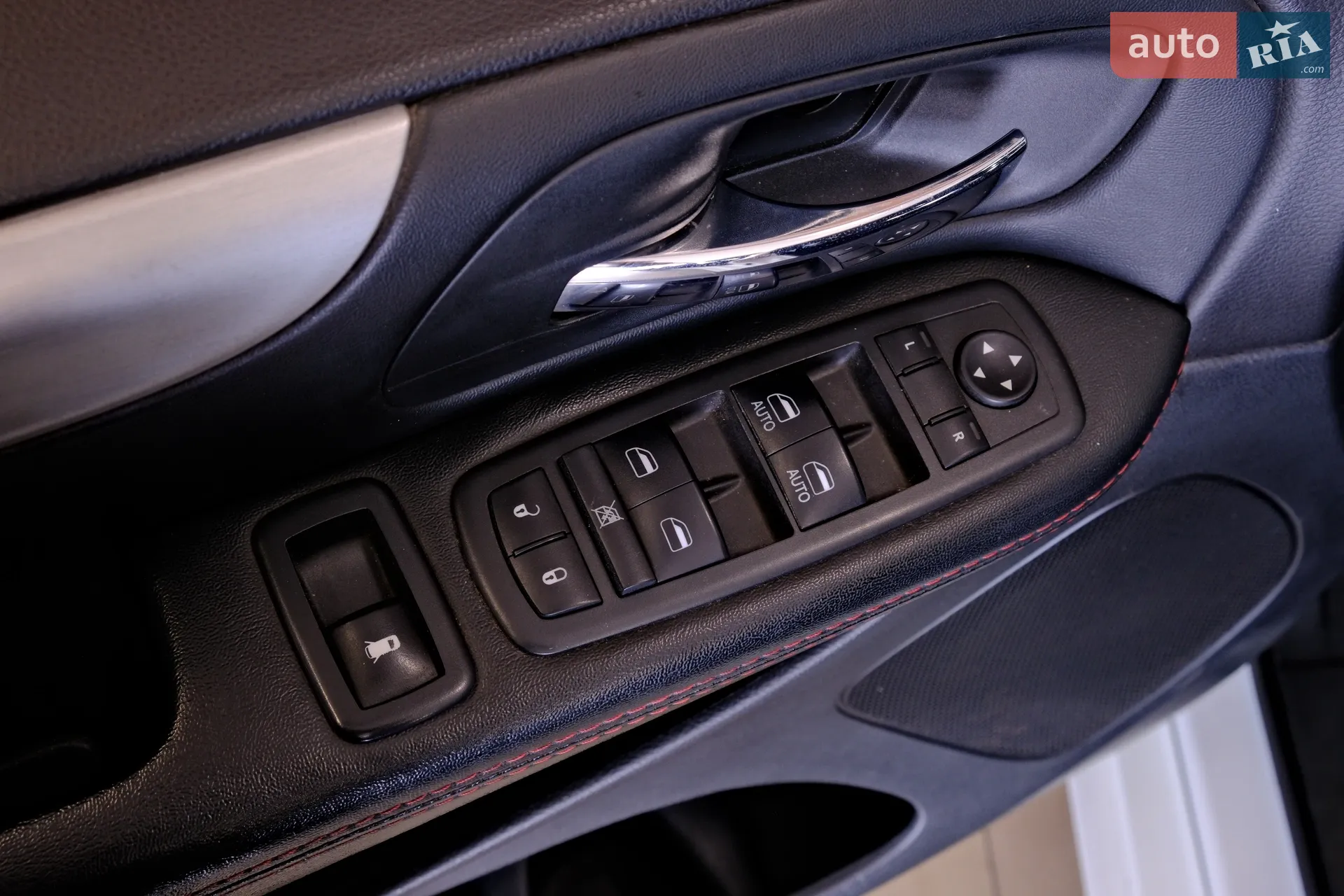 2018 Dodge Caravan - мініатюра 23