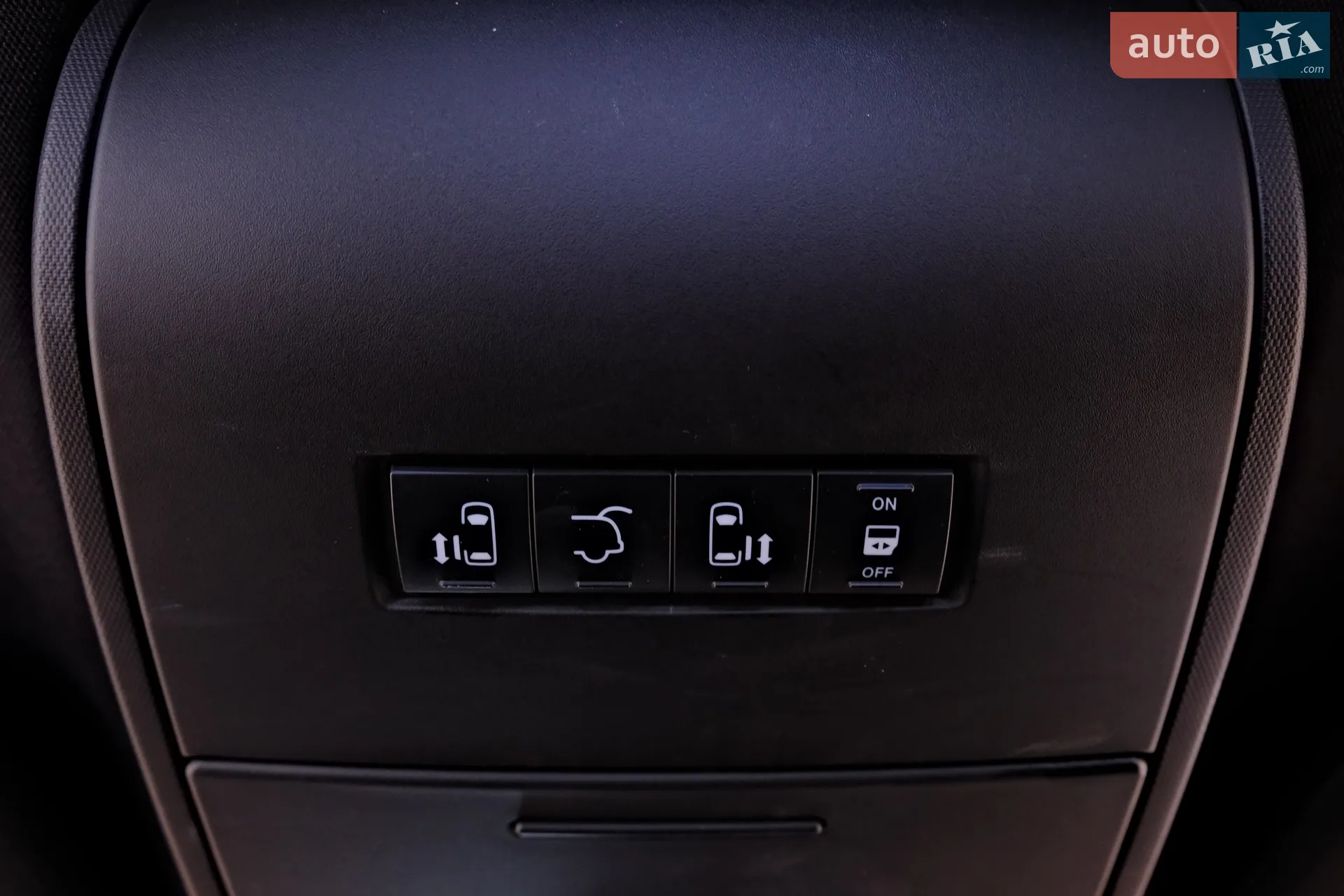 2018 Dodge Caravan - мініатюра 35