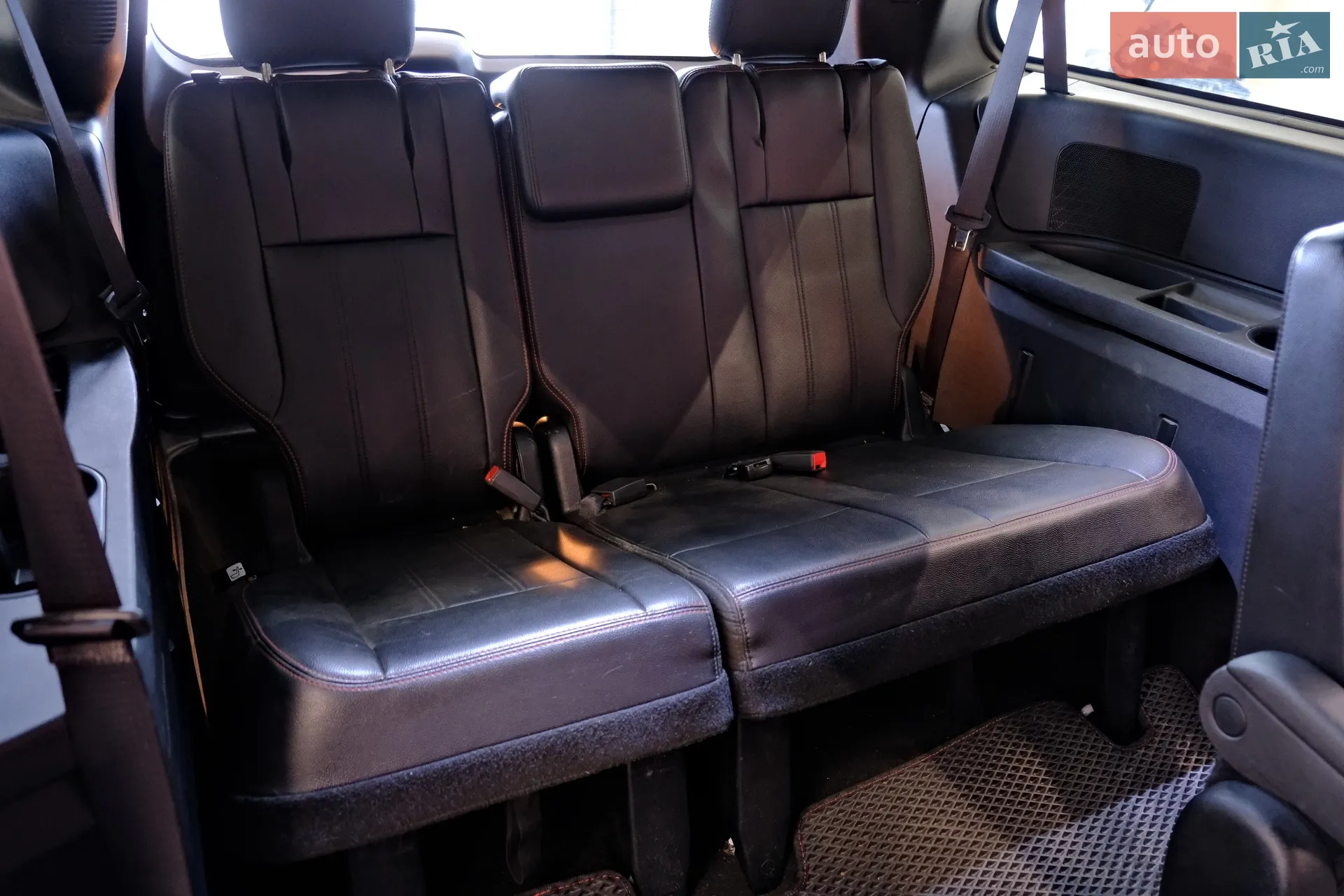 2018 Dodge Caravan - мініатюра 36