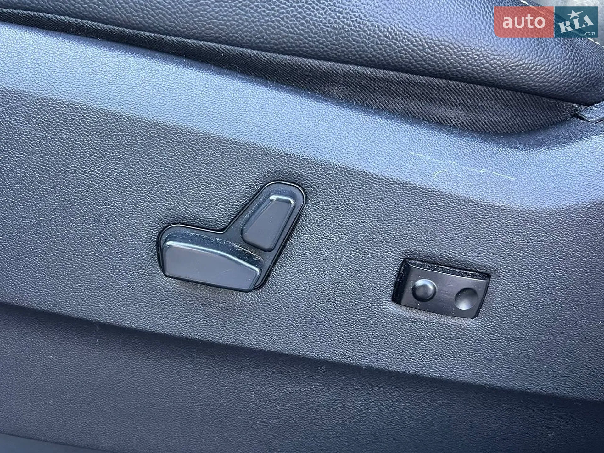 2019 Dodge Caravan - мініатюра 25