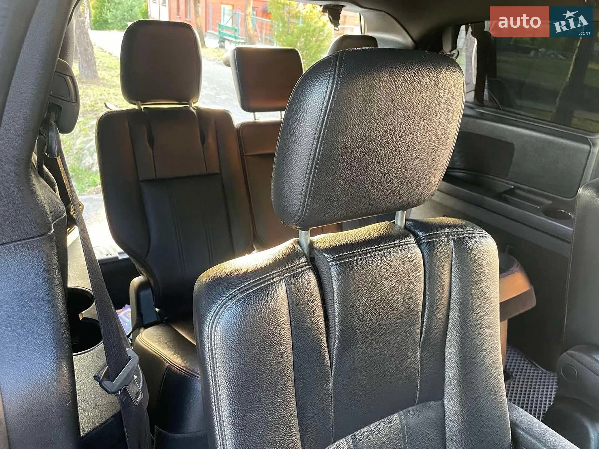 2018 Dodge Caravan - мініатюра 11