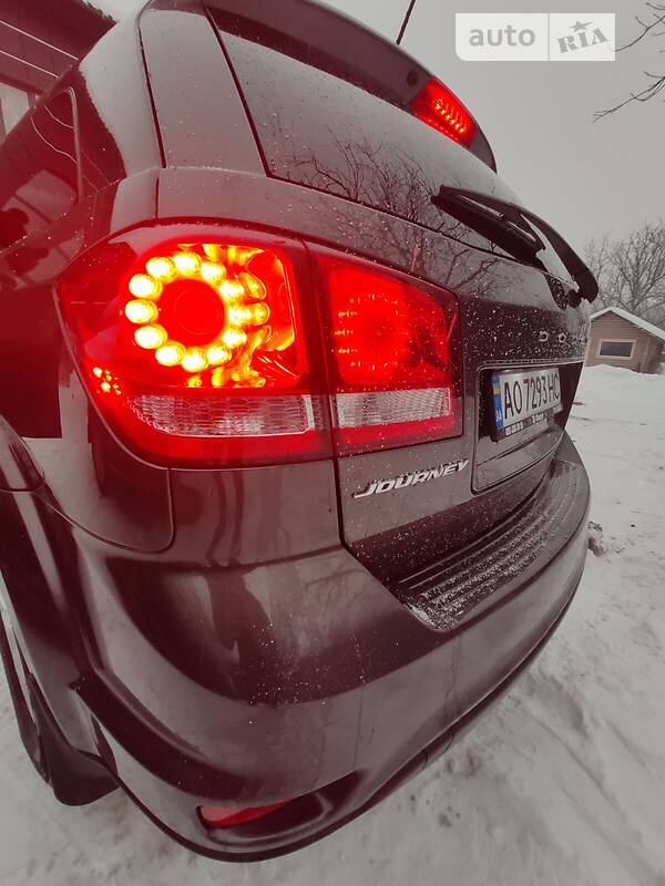 Внедорожник / Кроссовер Dodge Journey 2015 в Тячеве
