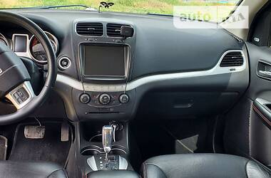 Позашляховик / Кросовер Dodge Journey 2018 в 
