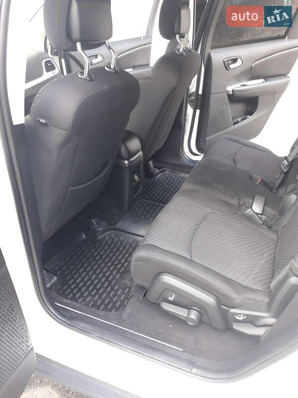 Внедорожник / Кроссовер Dodge Journey 2015 в Полтаве фото 3 Внедорожник / Кроссовер Dodge Journey 2015 в Полтаве