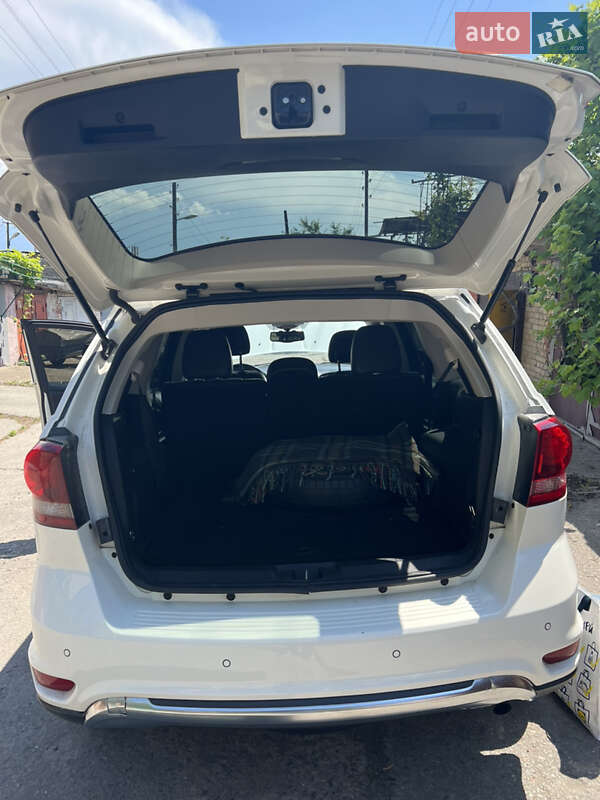 Внедорожник / Кроссовер Dodge Journey 2015 в Вышгороде