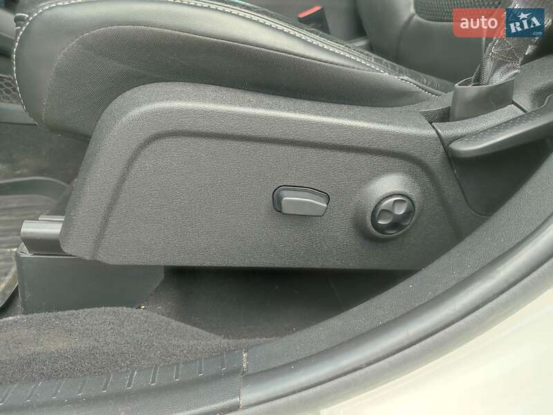 Позашляховик / Кросовер Dodge Journey 2018 в Києві фото 26 Позашляховик / Кросовер Dodge Journey 2018 в Києві