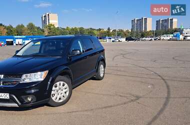 Позашляховик / Кросовер Dodge Journey 2019 в 