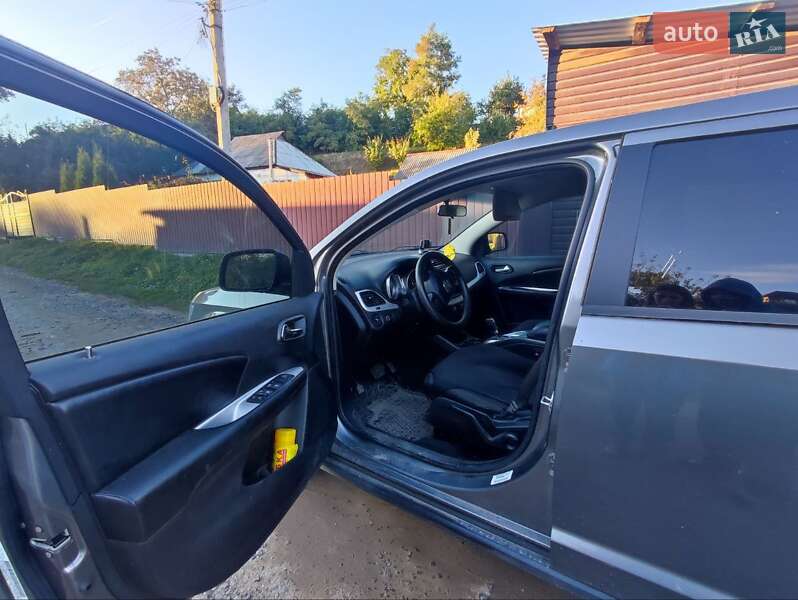Внедорожник / Кроссовер Dodge Journey 2012 в Лубнах