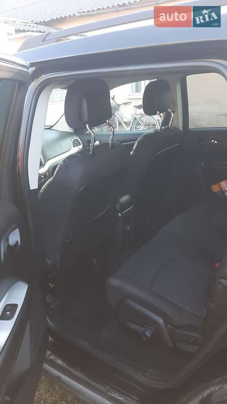 Позашляховик / Кросовер Dodge Journey 2012 в Львові