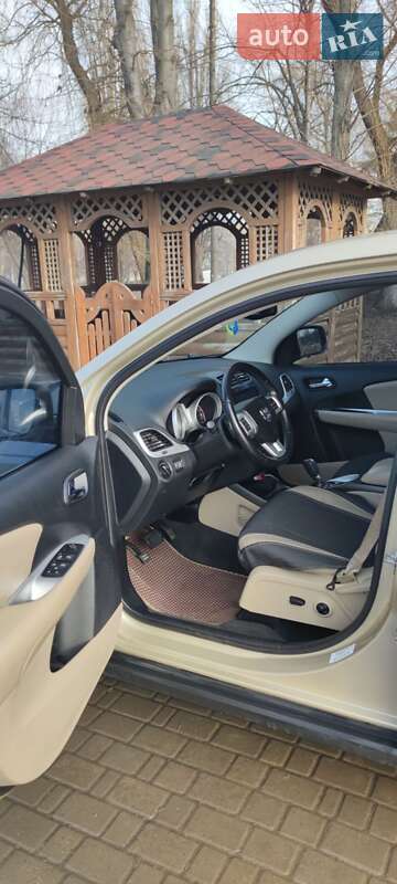 Позашляховик / Кросовер Dodge Journey 2011 в Чернівцях