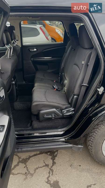 Позашляховик / Кросовер Dodge Journey 2015 в Рівному