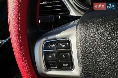 Позашляховик / Кросовер Dodge Journey 2016 в 