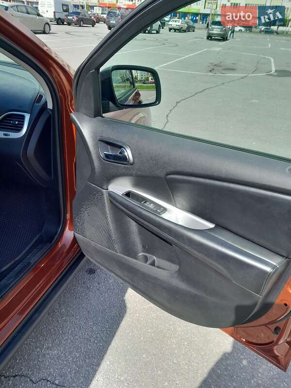 Позашляховик / Кросовер Dodge Journey 2013 в Івано-Франківську