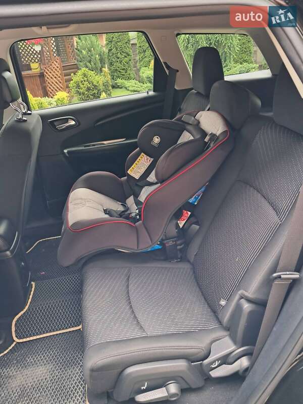 Внедорожник / Кроссовер Dodge Journey 2017 в Ивано-Франковске