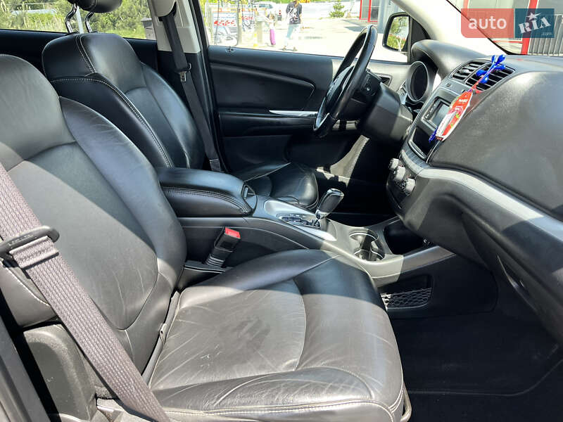 Позашляховик / Кросовер Dodge Journey 2015 в Хмельницькому фото 8 Позашляховик / Кросовер Dodge Journey 2015 в Хмельницькому
