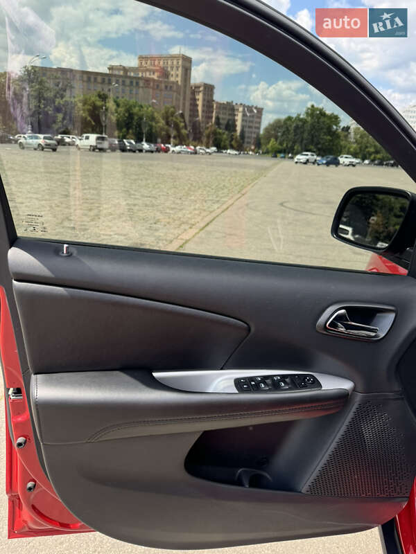 Позашляховик / Кросовер Dodge Journey 2020 в Харкові