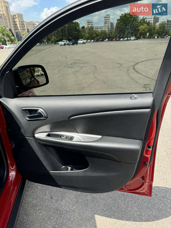 Позашляховик / Кросовер Dodge Journey 2020 в Харкові