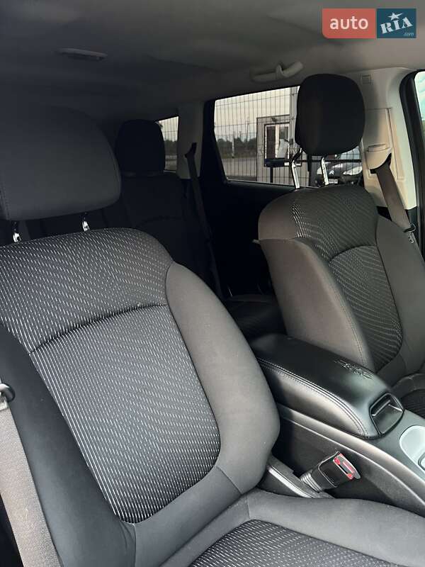 Внедорожник / Кроссовер Dodge Journey 2018 в Нововолынске