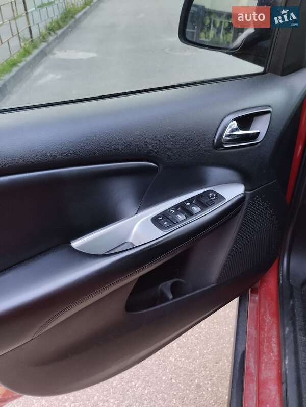 Внедорожник / Кроссовер Dodge Journey 2015 в Вышгороде