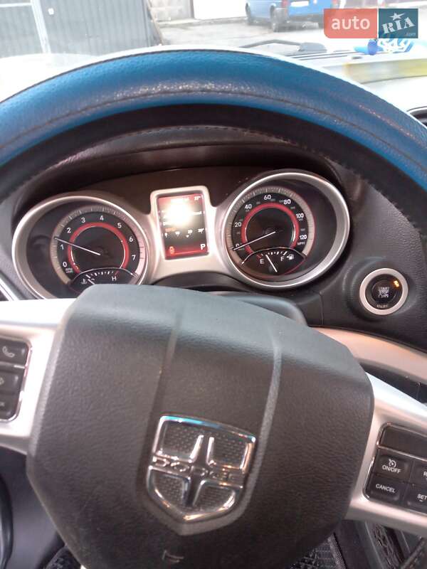 Внедорожник / Кроссовер Dodge Journey 2015 в Вышгороде