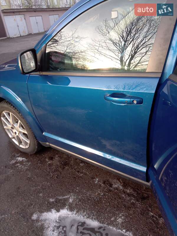 Внедорожник / Кроссовер Dodge Journey 2015 в Вышгороде