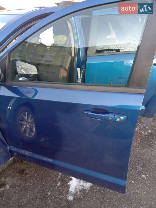 Внедорожник / Кроссовер Dodge Journey 2015 в Вышгороде