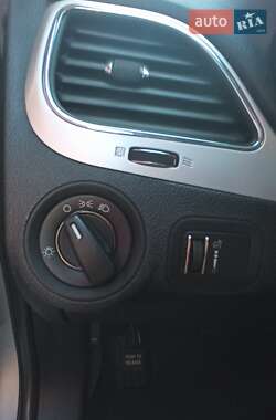 Внедорожник / Кроссовер Dodge Journey 2014 в 