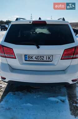 Позашляховик / Кросовер Dodge Journey 2016 в 