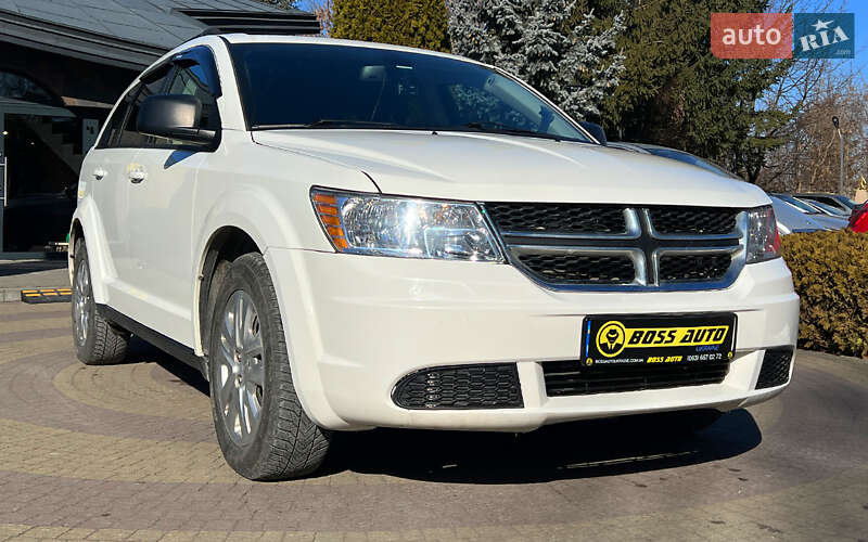 Позашляховик / Кросовер Dodge Journey 2020 в 