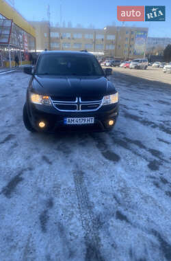 Позашляховик / Кросовер Dodge Journey 2015 в 