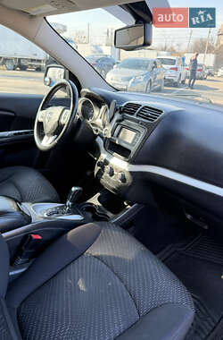 Внедорожник / Кроссовер Dodge Journey 2014 в 
